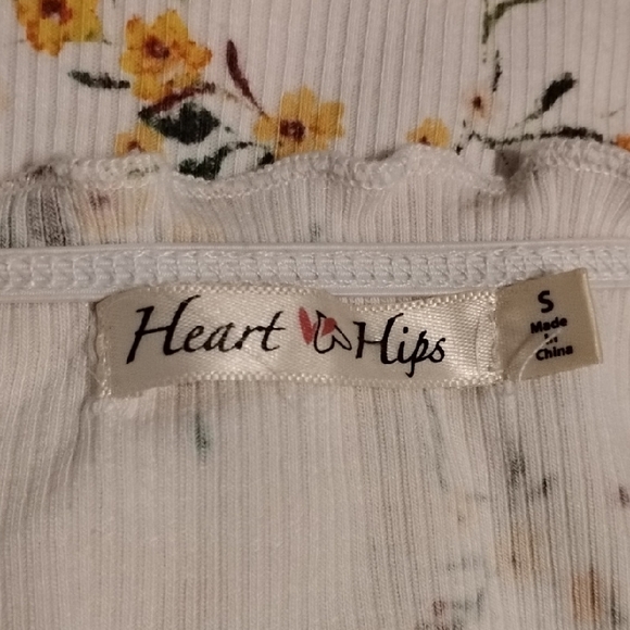 Heart Hips Floral Mini Dress in Cream and Yellow - Picture 6 of 6